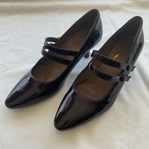 Aerosole Heelrest, size 10, color merlot patent leather, 1 1/2” heel